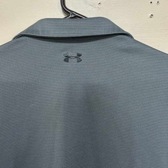 Gray Under Armour Golf Polo - Picture 4 of 4